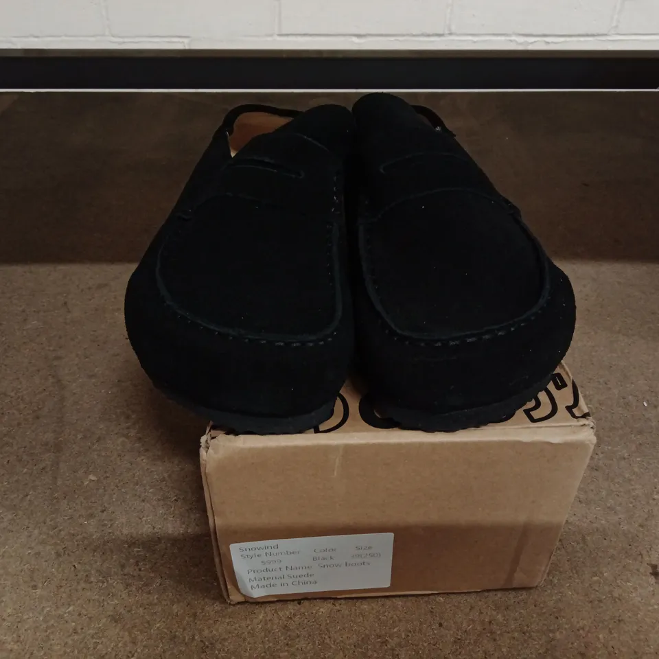 SNOWIND SUEDE SLIP-ON SHOES, BLACK, EU 39 (UK 6) – BOXED