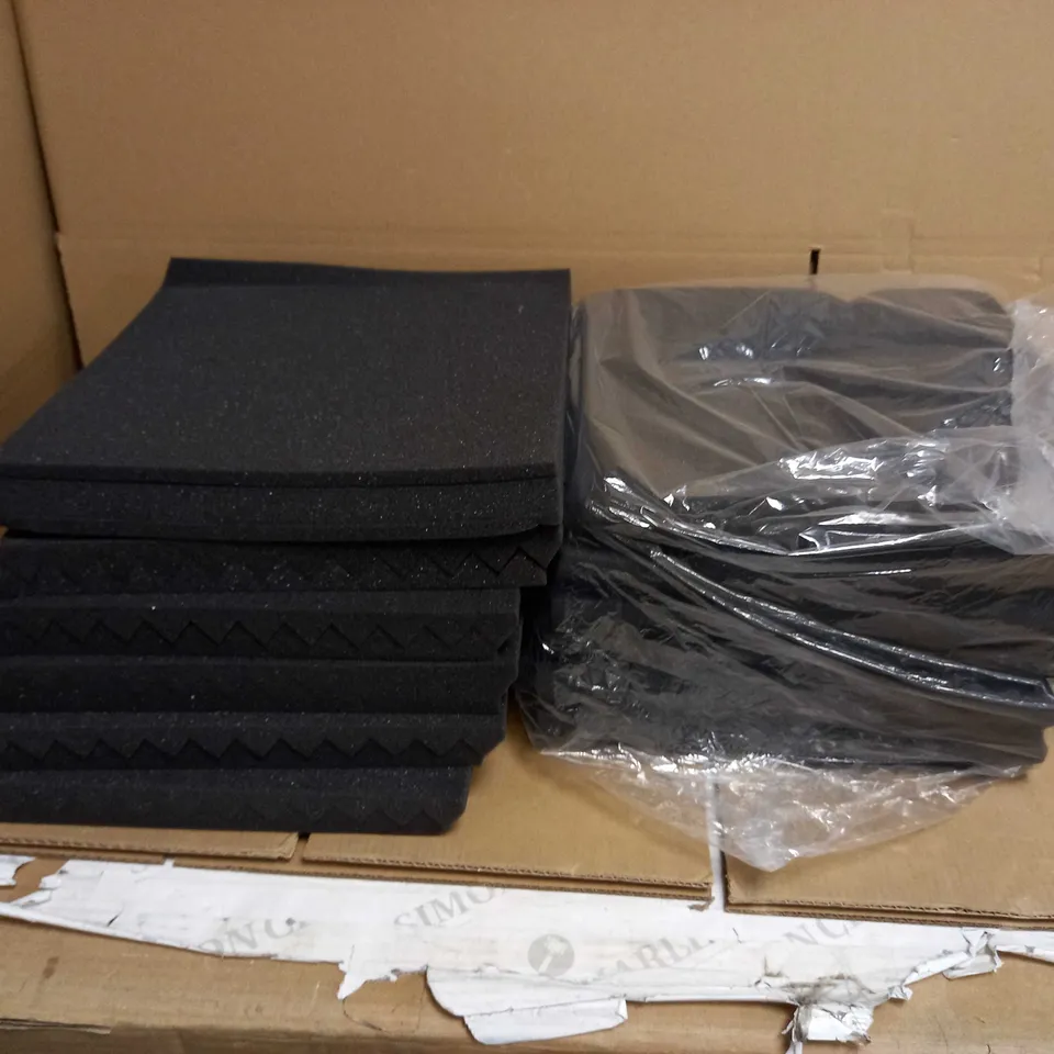 PACK OF APPROX 24 SOUNDPROOFING PADS