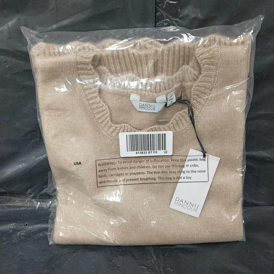 SEALED DANNII MINOGUE PETITES KNITTED SCALLOP EDGE VEST IN BEIGE - 3XL