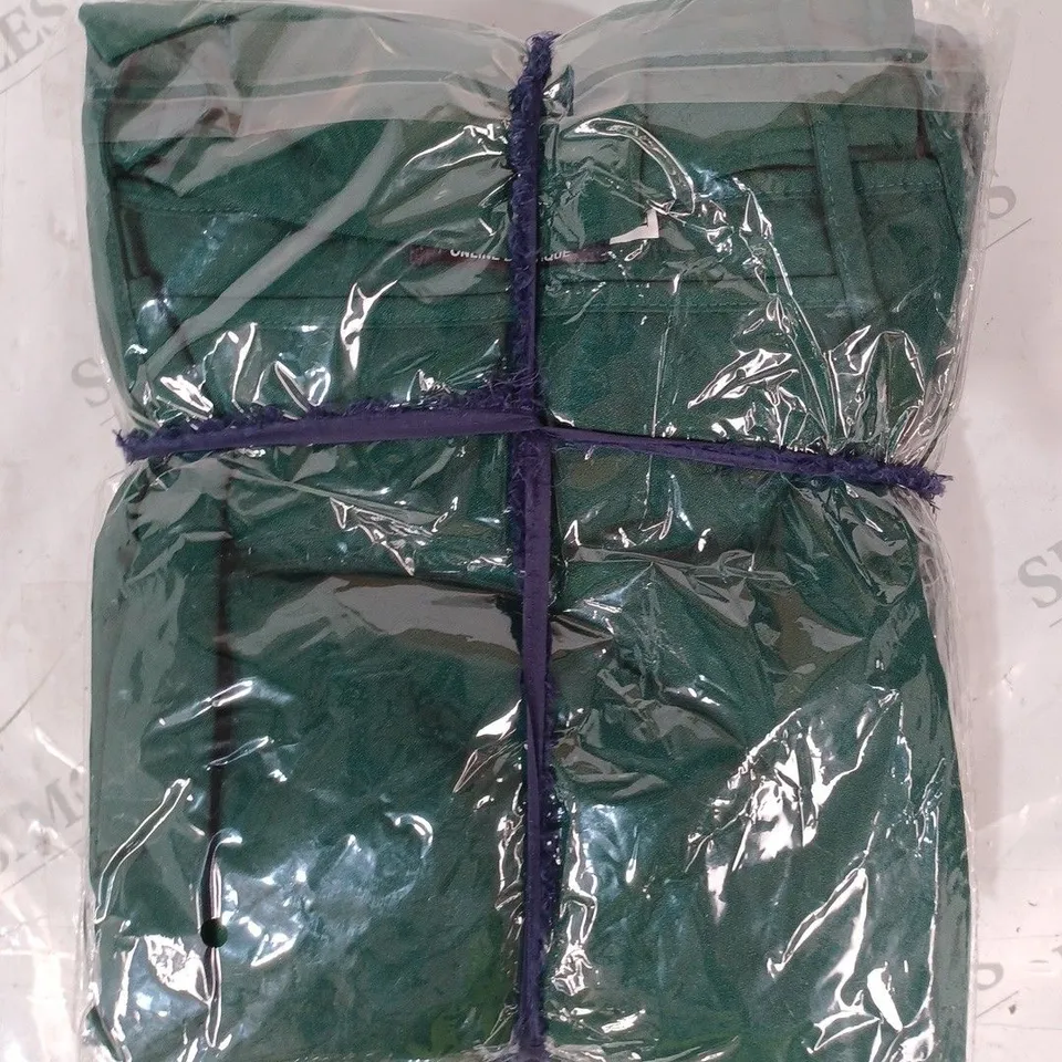 APPROXIMATELY 10 BRAND NEW MY DRESS ROOM TOPS IN GREEN SIZE L