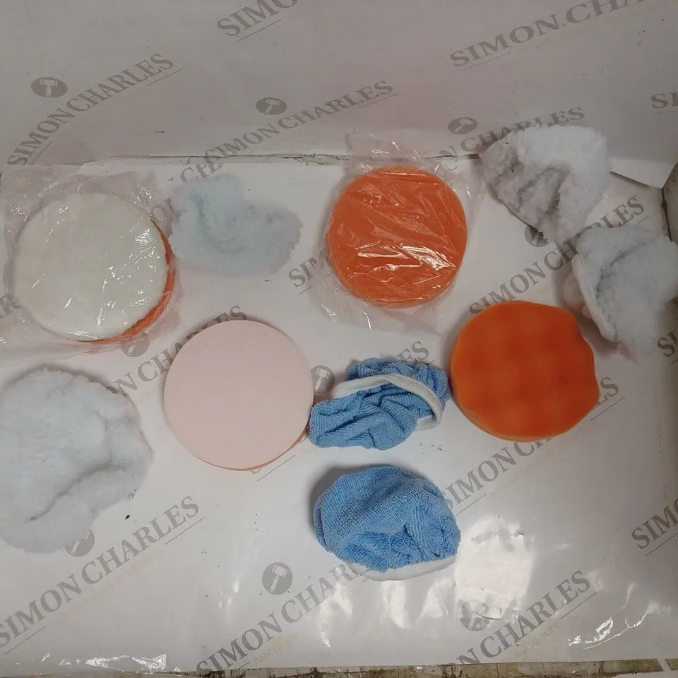 BOXED SURFACE POLISHER WITH VARIOUS ATTACHABLE HEADS. 