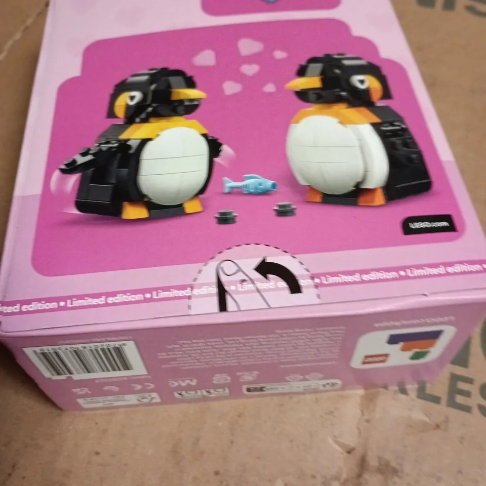 LEGO PENGUINS IN LOVE 40886 – 278 PIECES