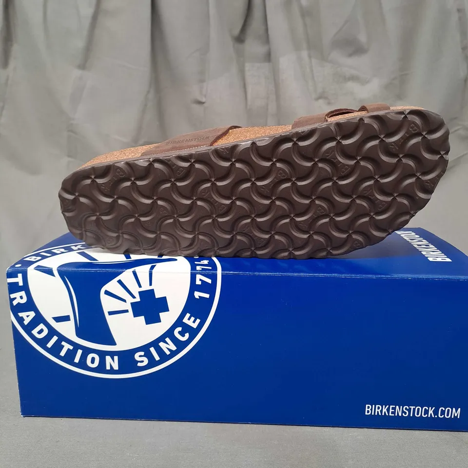 BOXED PAIR OF BIRKENSTOCK MAYARI BROWN WOMENS LEATHER SANDALS SHOES SIZE 5