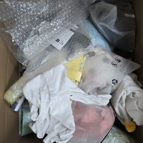 APPROXIMATELY 25 ASSORTED HOUSEHOLD & CLOTHING PRODUCTS IN VARIOUS STYLES & SIZES 