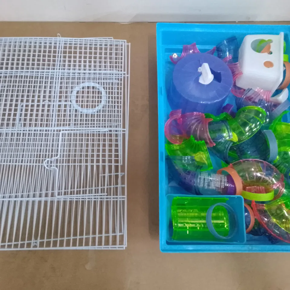 BOXED BRYSON HAMSTER/GERBIL CAGE WITH RAMP