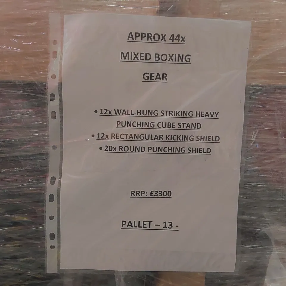 PALLET CONTAINING VERY LARGE QUANTITY OF ASSORTED BOXING GEAR