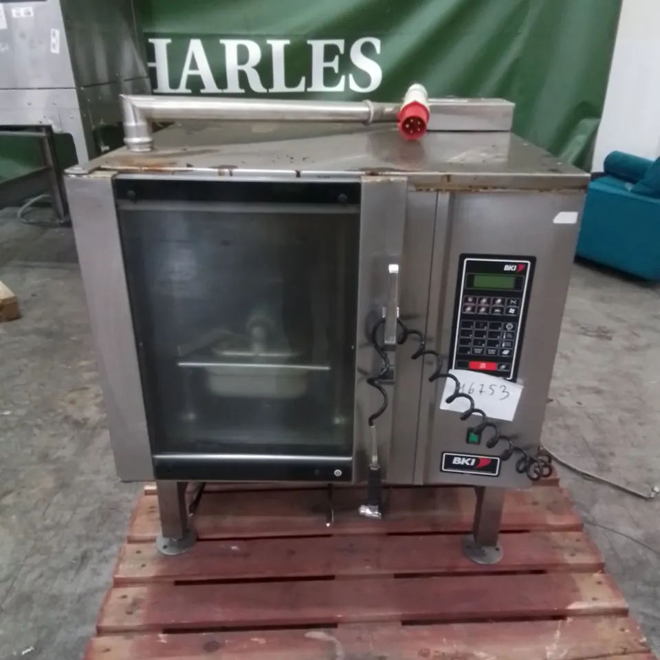 BKI COMMERCIAL SINGLE OVEN