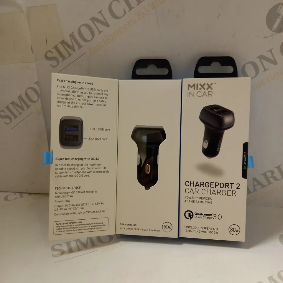 LOT OF APPROXIMATELY 10 MIXX CHARGEPORT 2 USB CAR CHARGERS 