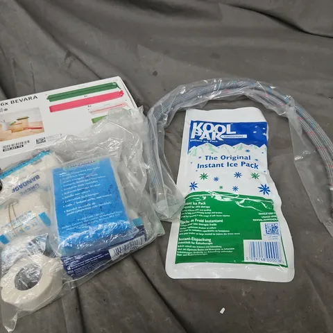 APPROXIMATELY 10 ASSORTED HOUSEHOLD ITEMS TO INCLUDE FIRST AID SET, FOOD STORAGE CLIPS, ICE PACK ETC