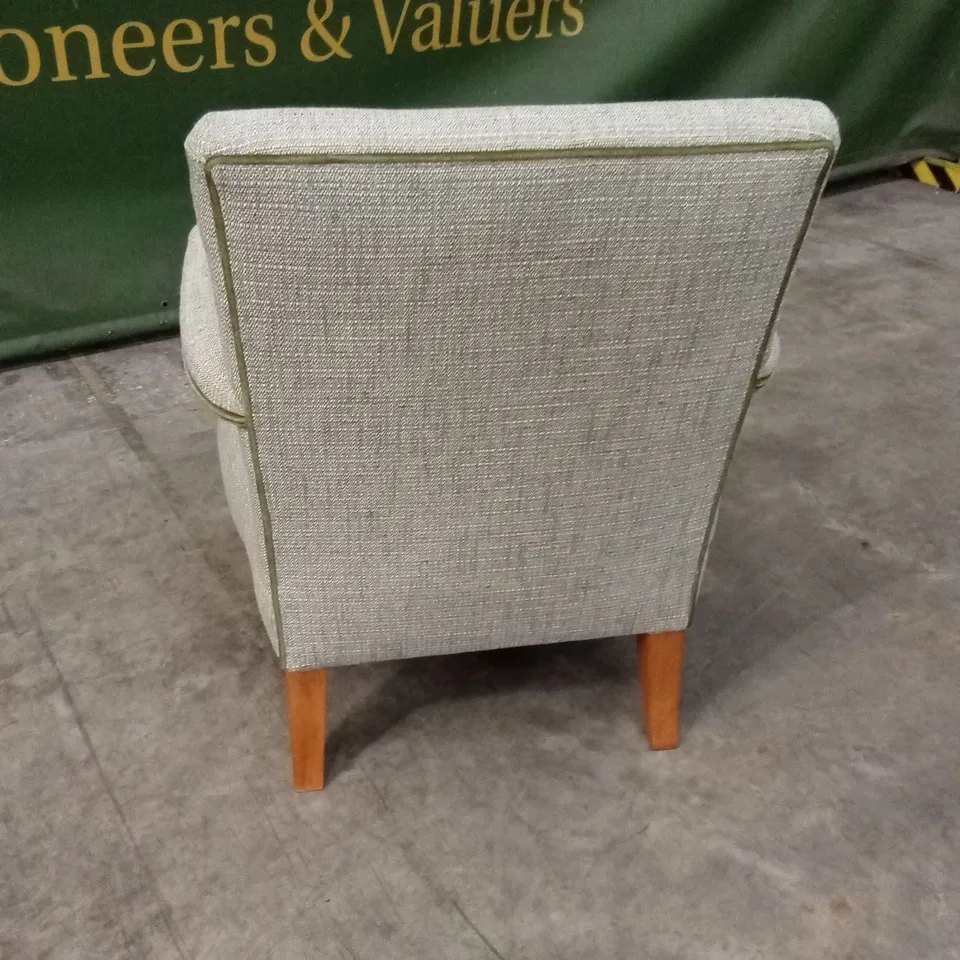 QUALITY HIGH-END DESIGNER FABRIC ACCENT CHAIR