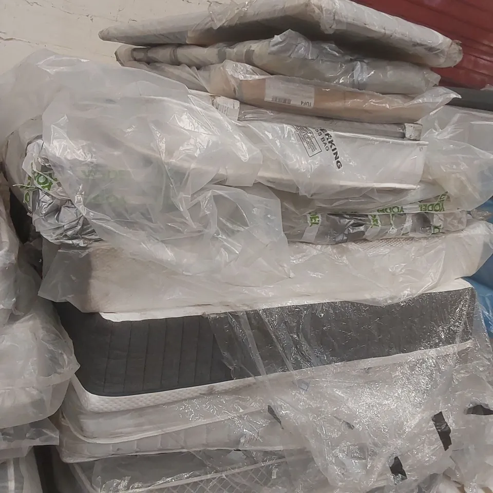 PALLET CONTAINING APPROXIMATELY 9x MATTRESSES, 4x HEADBOARDS