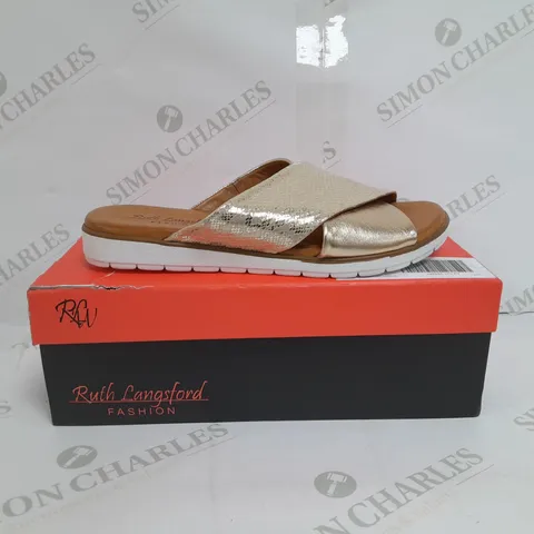 BOXED PAIR OF RUTH LANGSFORD SANDALS IN CHAMPAGNE GOLD SIZE 7