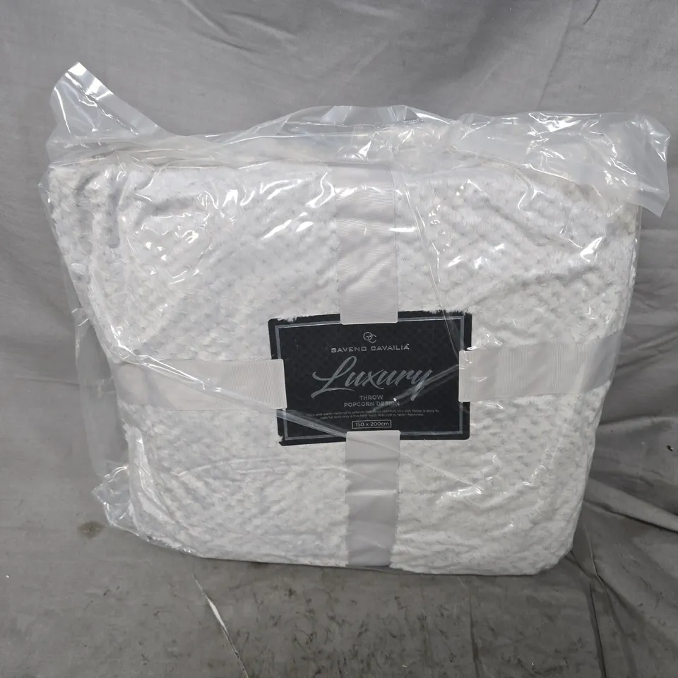 BAGGED GAVENO CAVAILIA LUXURY POPCORN THROW IN LIGHT GREY - 150X200CM