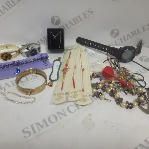 APPROXIMATELY 25 ASSORTED JEWELLERY PRODUCTS TO INCLUDE WATCHES, BRACELETS, RINGS ETC