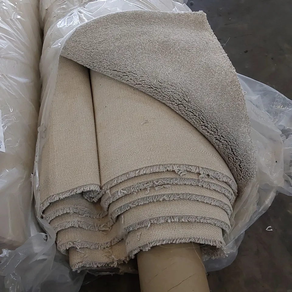 ROLL OF QUALITY EC HEARTLAND HEATHERS SQUIRREL CARPET // SIZE: 5 X 3.85m