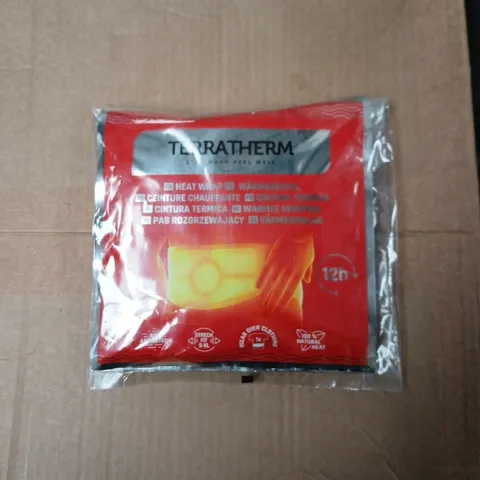 APPROXIMATELY 10 ASSORTED ITEMS INCLUDING EXPANDING DENTAL FLOSS AND TERRATHERM HEAT WRAP 