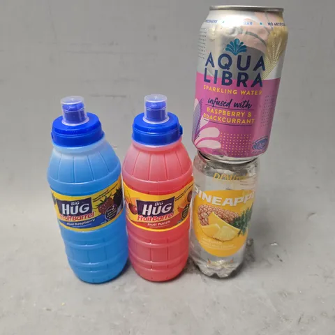 APPROXIMATELY 16 ASSORTED FOOD & DRINK ITEMS TO INCLUDE - BIG HUG FRUIT BARREL FRUIT PUNCH , AIRHEADS , AQUA LIBRA SPARKLING WATER RASPBERRY & BLACKCURRANT ETC