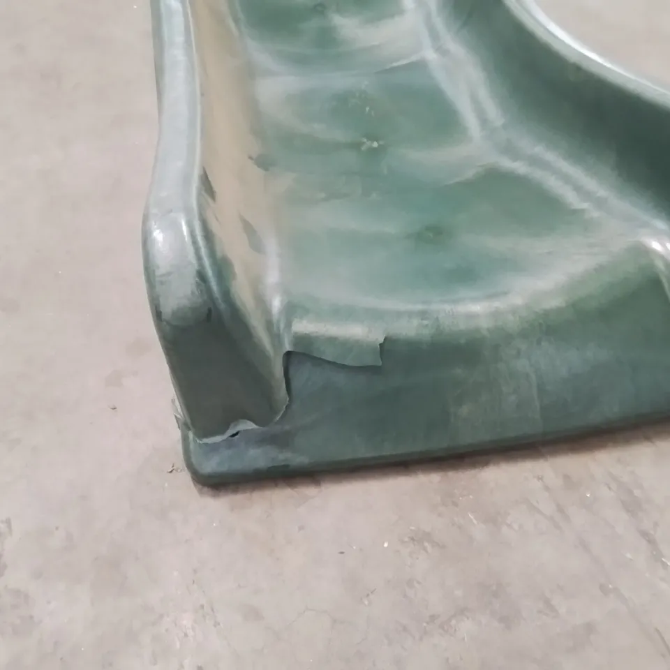 GREEN PLASTIC WAVY SLIDE