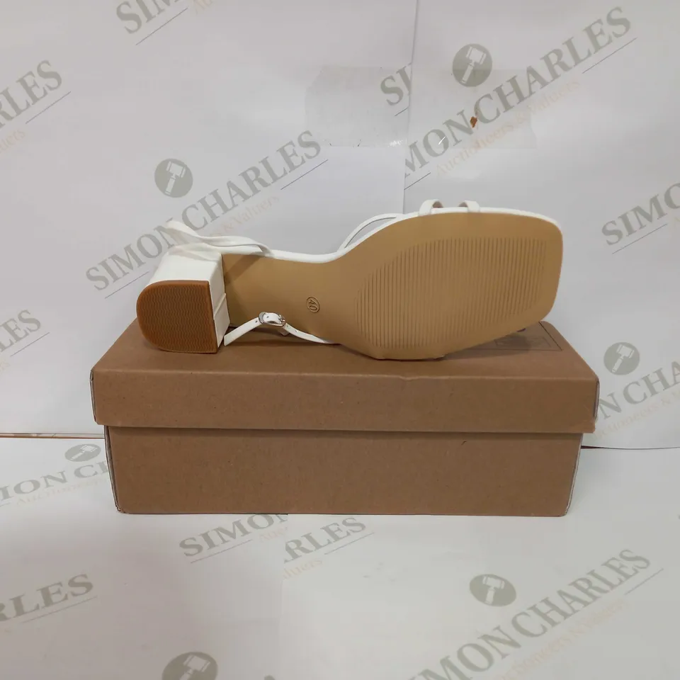 SHIEN CHUNKY HEELED ANKLE STRAP SANDALS - EU 40