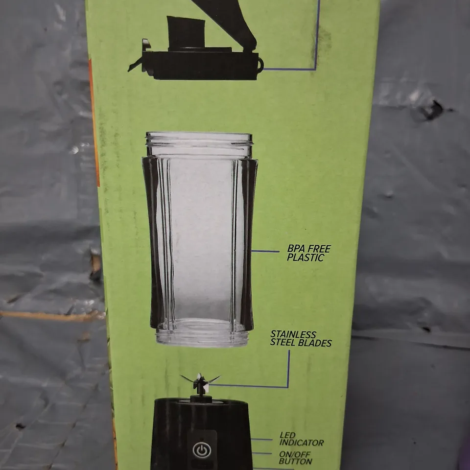 TWENTY BRAND NEW BOXED ROHS SQUEEZED JUICE CUP PORTABLE BLENDERS