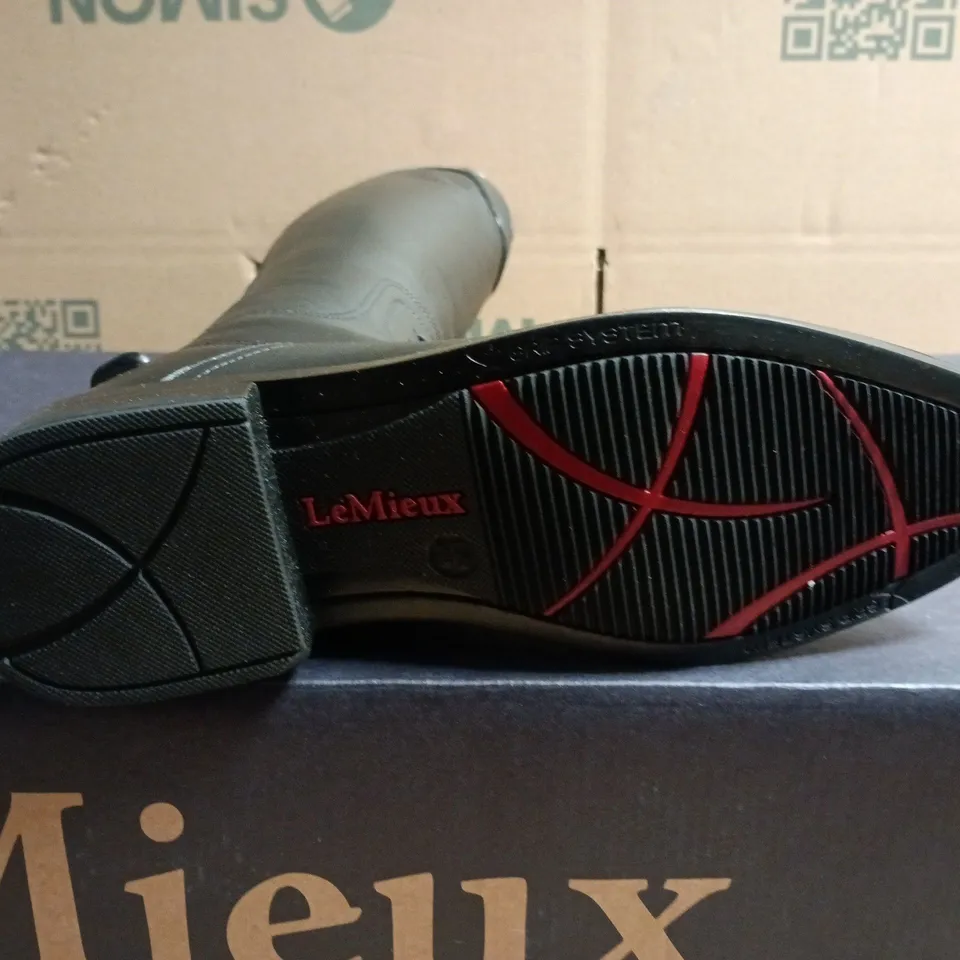 BOXED PAIR OF LEMIEUX JUNIOR FIELD RIDING BOOTS – WOMEN'S - UK SIZE 5
