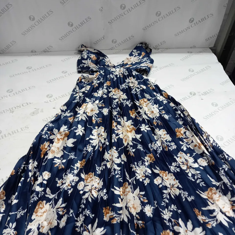 ABERCROMBIE AND FITCH FLORAL OCCASSIONAL DRESS SIZE S