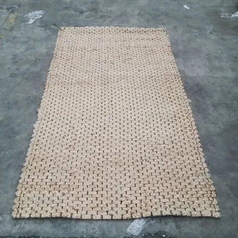 QUALITY DESIGNER AREA RUG - APPROXIMATELY 150X80CM
