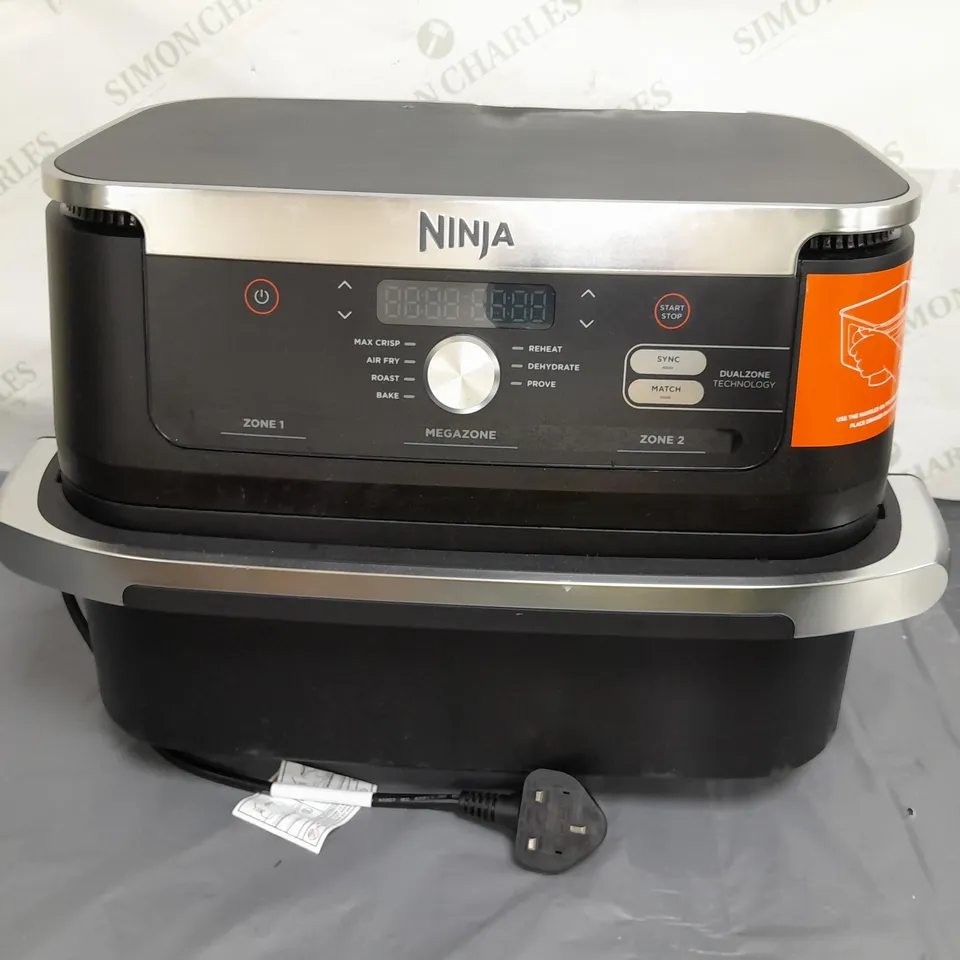 BOXED NINJA 10.4L FOODI FLEXDRAWER DUAL AIR FRYER IN BLACK AF500UK