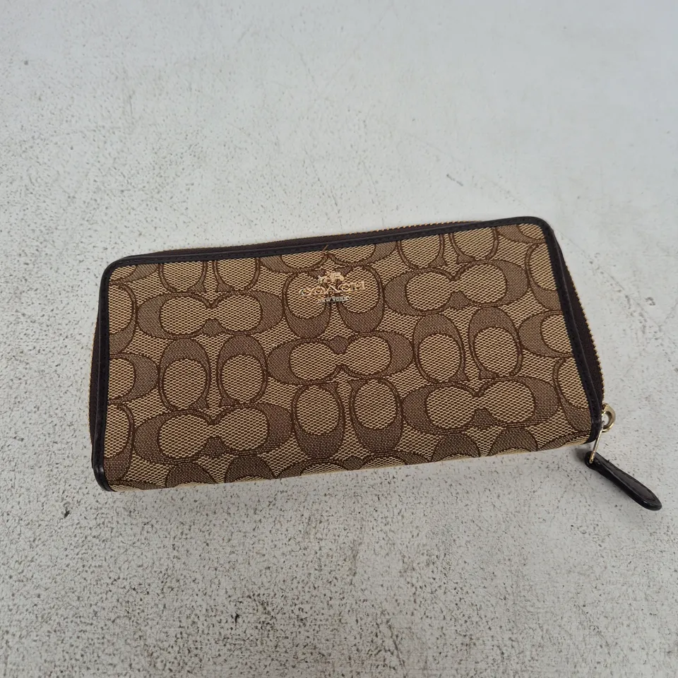 COACH ZIP-AROUND WALLET