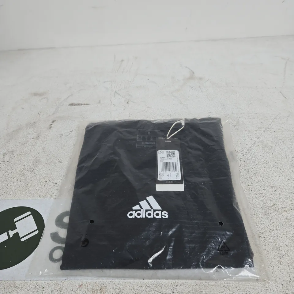 ADIDAS TEAM BASE T SHIRT BLACK MEDIUM TAGGED BAGGED