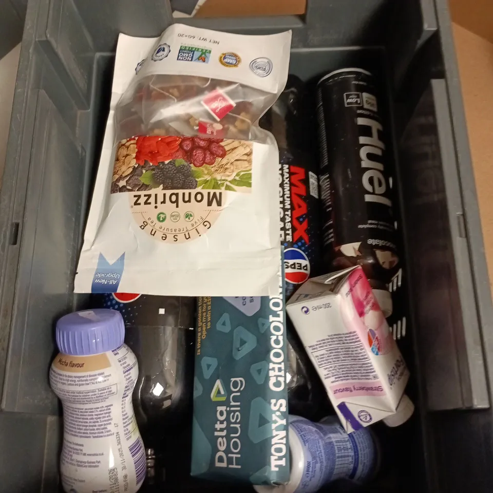 APPROXIMATELY 12 ASSORTED FOOD AND DRINKS ITEMS TO INCLUDE - HUEL LITE CHOCOLATE SHAKE, ACTIPH ALKALINE WATER, TONY'S CHOCOLATE BAR ETC 