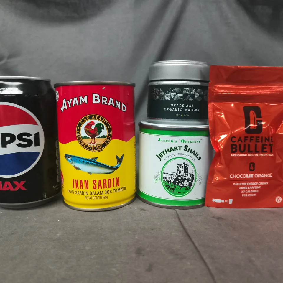 APPROXIMATELY 10 ASSORTED FOOD AND DRINK ITEMS TO INCLUDE PEPSI, CAFFEINE BULLET, ETC