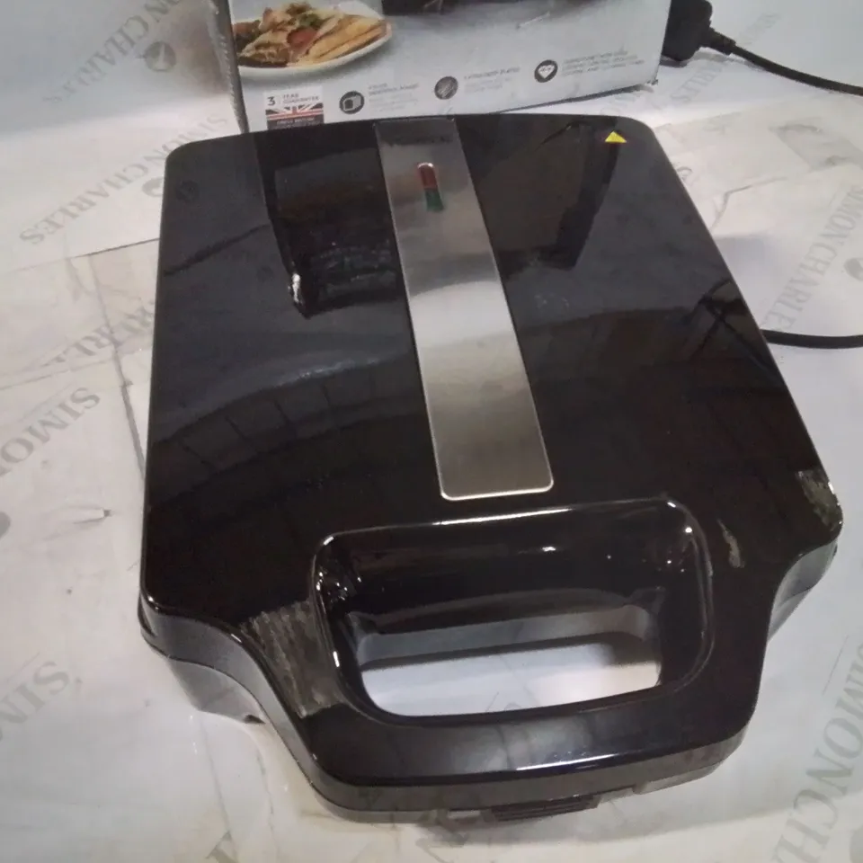 BOXED TOWER 4 SLICE FAMILY TOASTIES MAKER