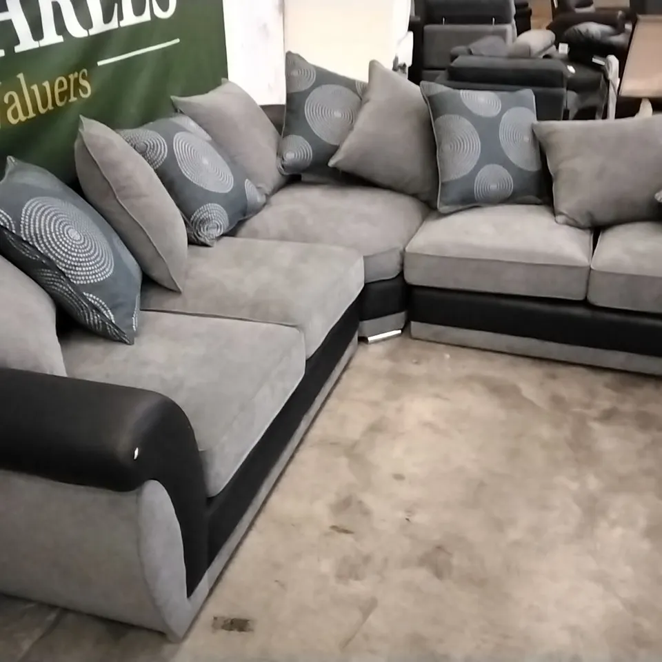 BAGGED DANUBE TRUE CORNER RIGHT HAND SOFA SECTION IN BLACK/GREY