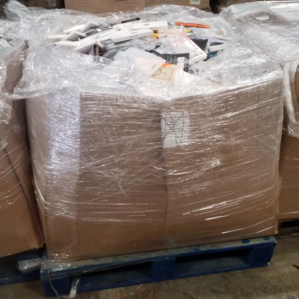 PALLET CONTAINING LARGE QUANTITY OF ASSORTED PHONE CASES