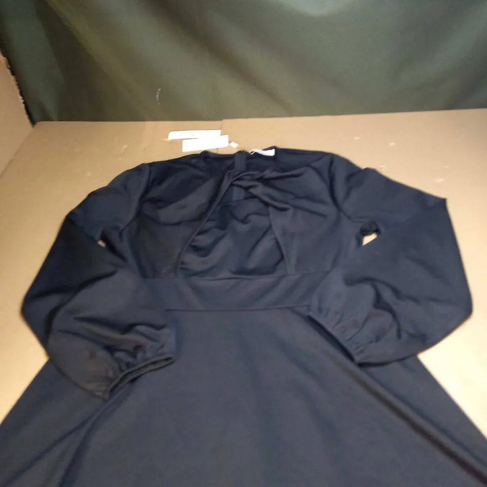 BELLE POQUE LONG SLEEVED DRESS SIZE UNSPECIFIED