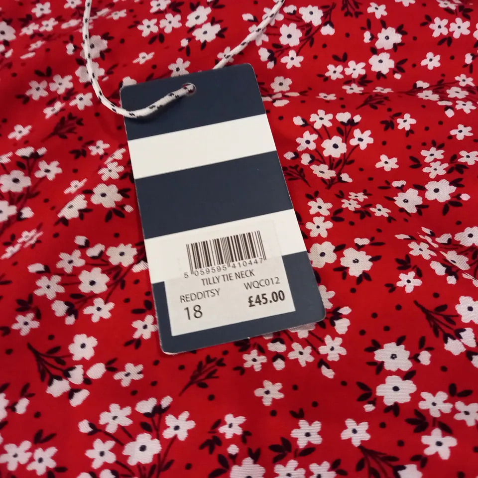 CREW CLOTHING TILLY TIE NECK TOP IN RED - 18
