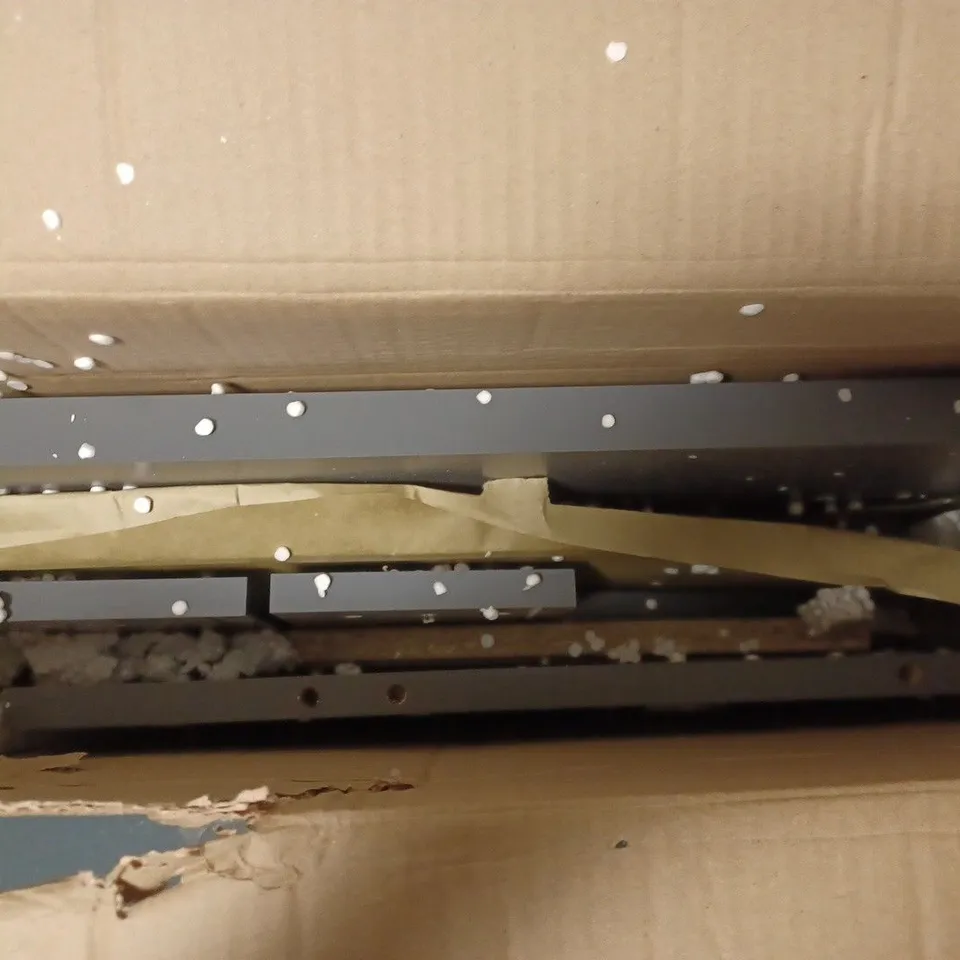 PRAGUE GLOSS DRESSING TABLE RRP £338