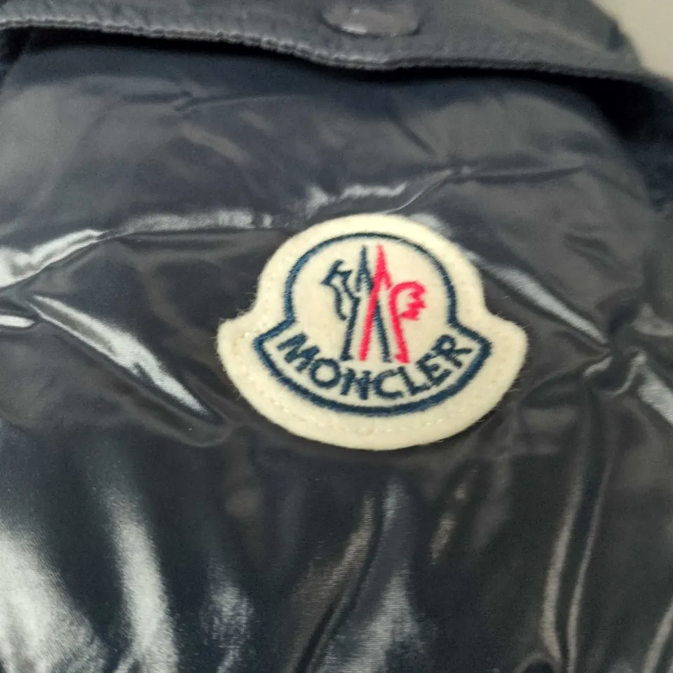 MONCLER DOWN PUFFER WITH PROTECTIVE BAG UK SIZE 3