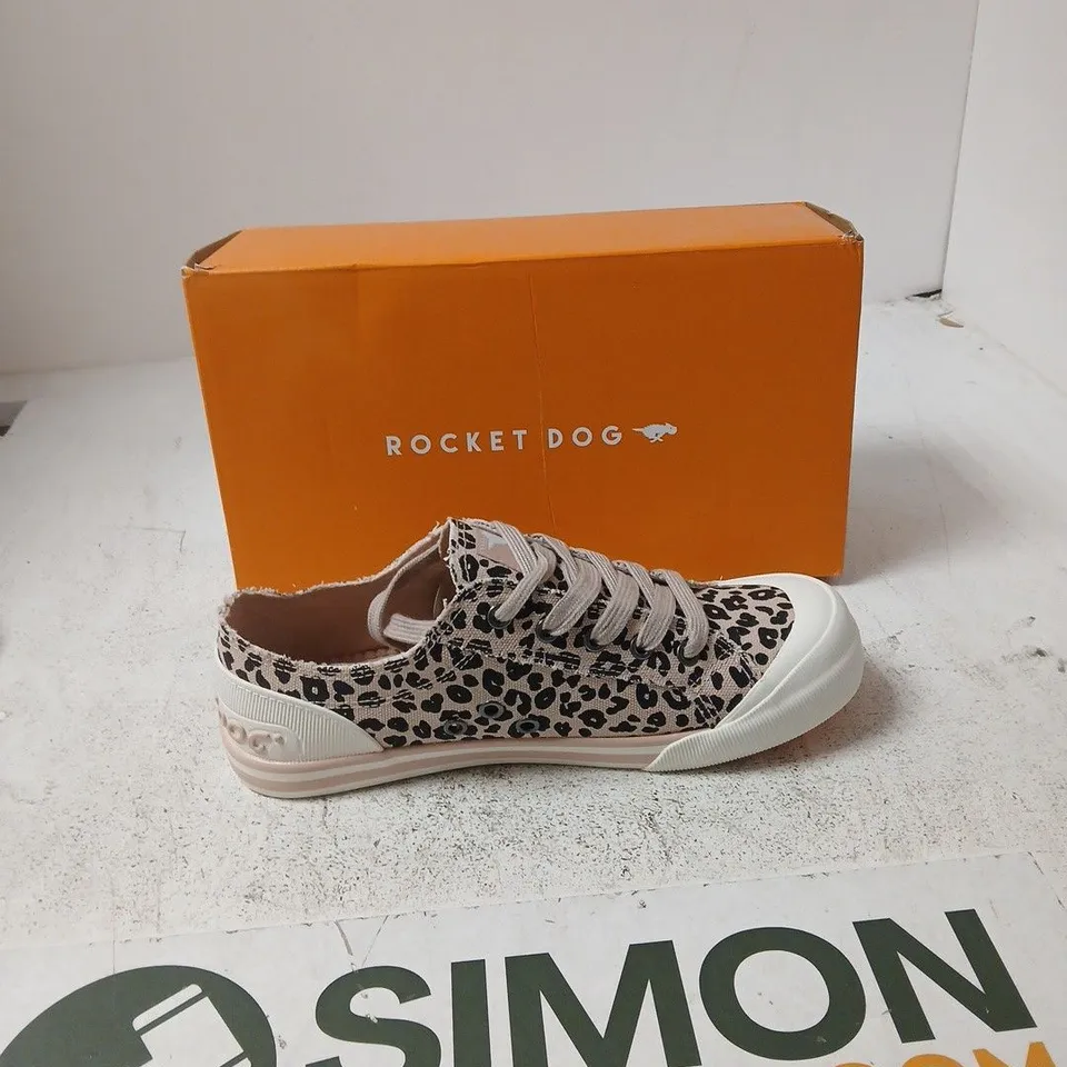 BOXED ROCKET DOG LEOPARD PRINT SNEAKERS – UK 7 (WOMEN)