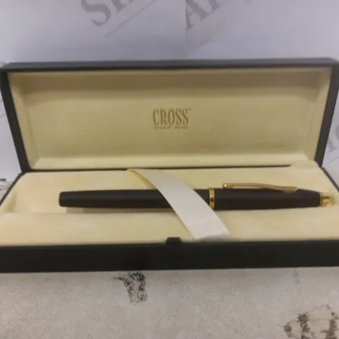 BOXED CROSS FOUNTAIN PEN IN BLACK