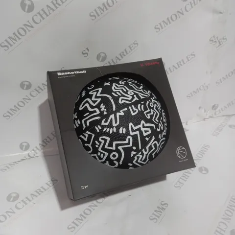 BOX OF 4 K.HARRING TYPO BASKETBALLS SIZE 7