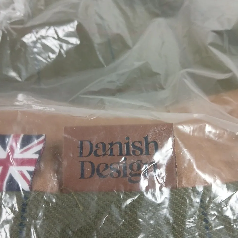 DANISH DESIGN DOG BED – OLIVE-GREEN FABRIC, WRAPPED IN PROTECTIVE PLASTIC