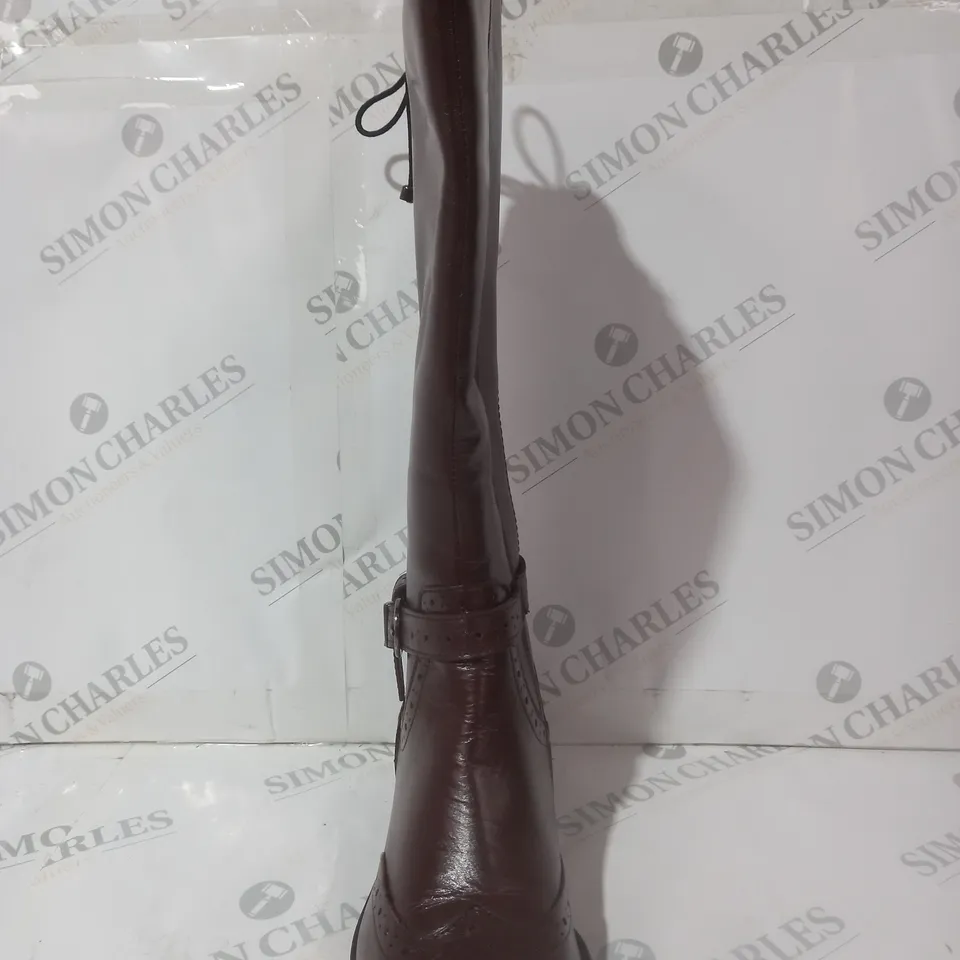 BOXED PAIR OF MODA IN PELLE SASSKIA KNEE HIGH BOOTS, BURGUNDY - SIZE 7