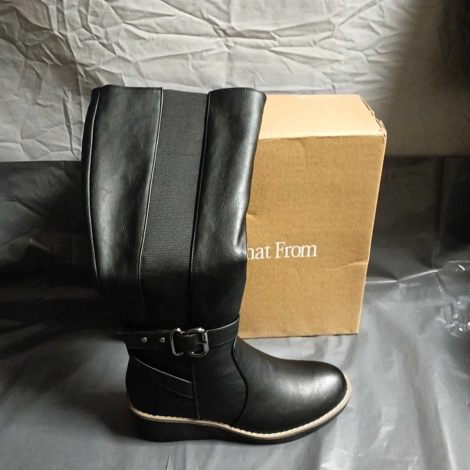 WHERES THAT FROM BLACK KNEE-HIGH BUCKLE BOOT – WOMEN'S LEATHER-LOOK FOOTWEAR  BOXED - SIZE UK 5 