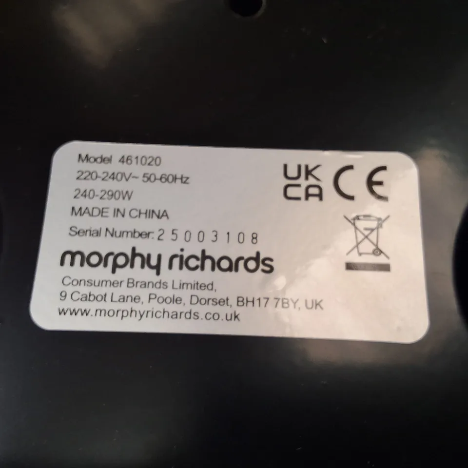 BOXED MORPHY RICHARDS MODEL 461020 6.5L HINGED LID SLOW COOKER – 220-240V, 50-60HZ, 240-290W
