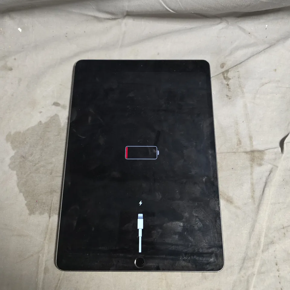 APPLE IPAD AIR 3 A2152