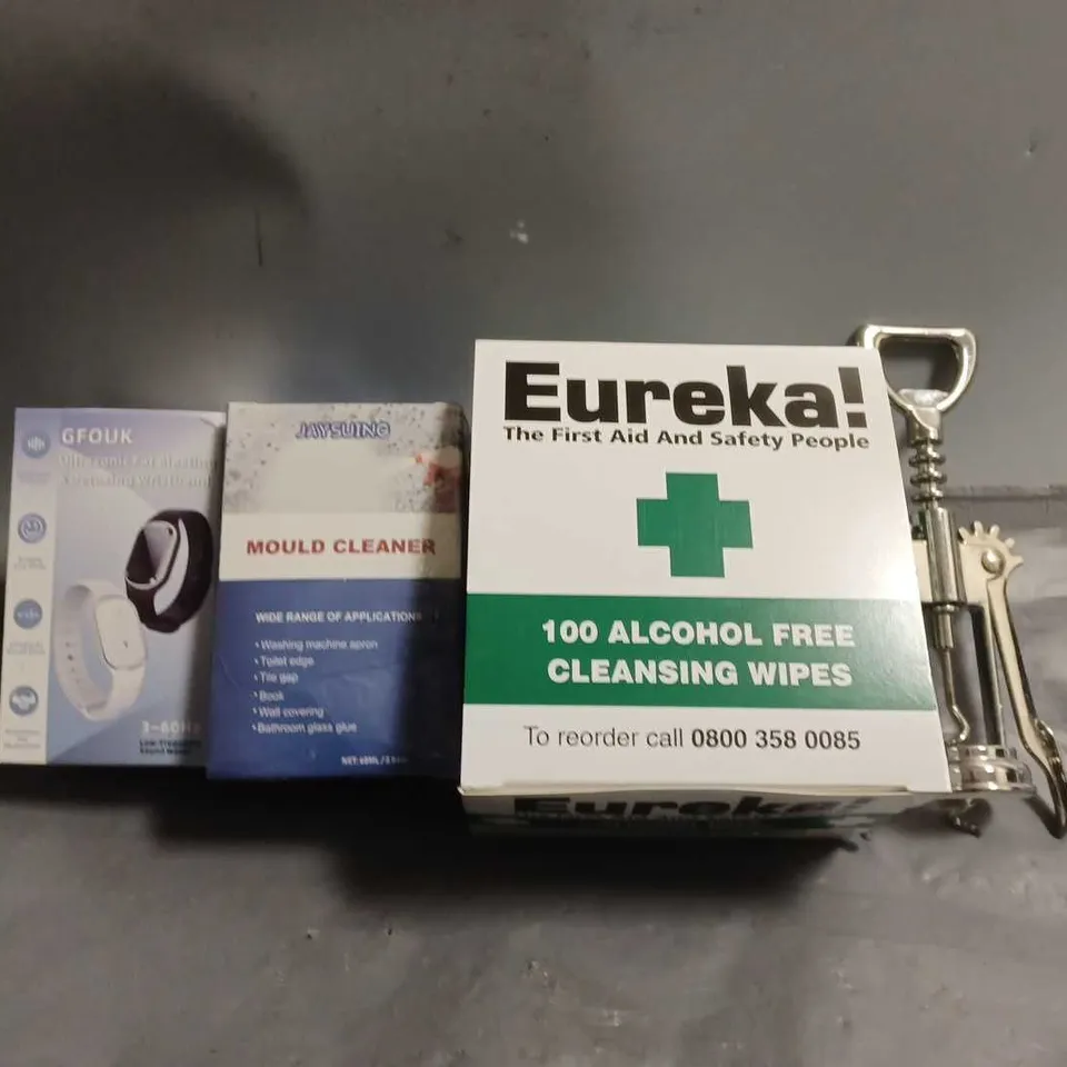 APPROXIMATELY 10 ASSORTED ITEMS TO INCLUDE - EUREKA CLEANING WIPES , BOTTLE OPENER , MOULD CLEANER ETC