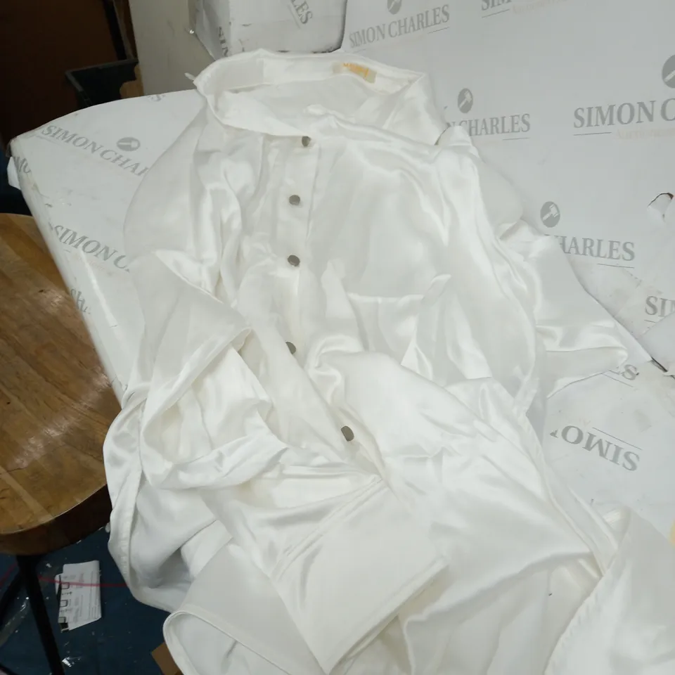 WHITE MALISSA J SILK STYLE BUTTONED SHIRT