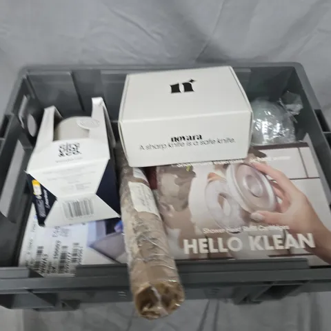 APPROXIMATELY 20 ASSORTED HOUSEHOLD ITEMS TO INCLUDE REUSABLE CUP, SHOWER HEAD CARTRIDGES AND ROLLING KNIFE SHARPENER